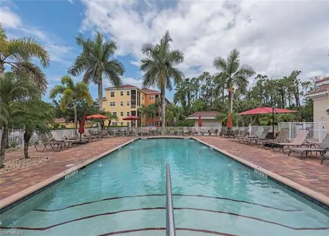 4450 Botanical Place Cir 301, Naples, Florida 34112
