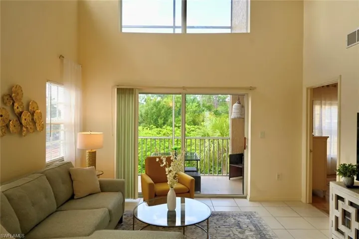 4450 Botanical Place Cir 301, Naples, Florida 34112