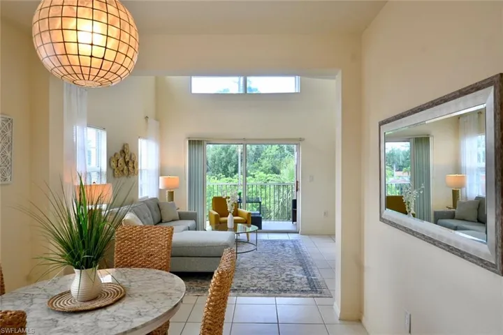4450 Botanical Place Cir 301, Naples, Florida 34112