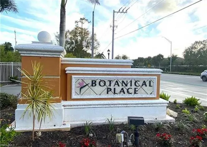 4450 Botanical Place Cir 301, Naples, Florida 34112