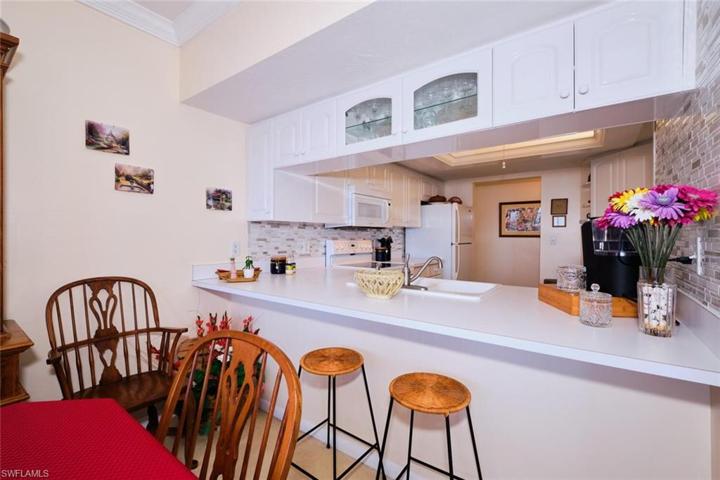 breakfast bar