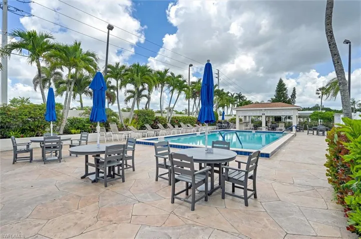148 Seven Seas Way, Naples, Florida 34104