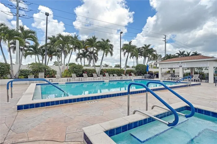 148 Seven Seas Way, Naples, Florida 34104