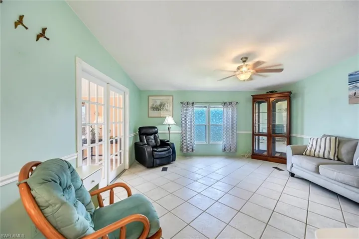 148 Seven Seas Way, Naples, Florida 34104