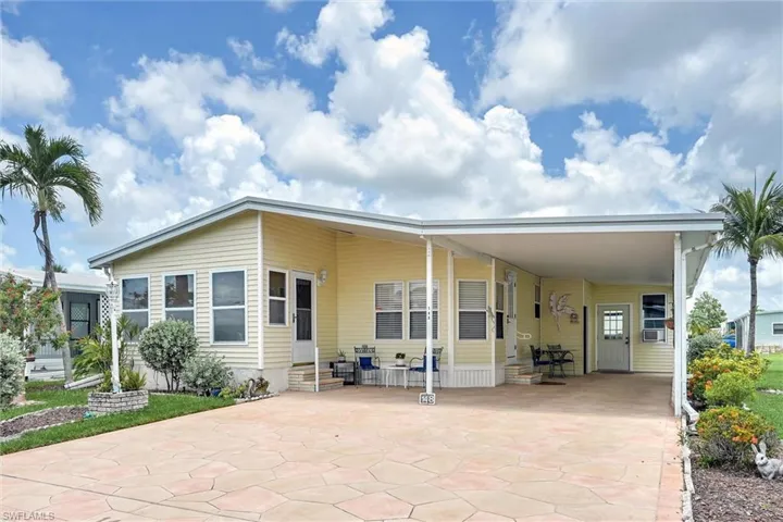 148 Seven Seas Way, Naples, Florida 34104