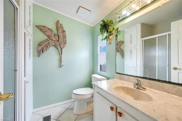 148 Seven Seas Way, Naples, Florida 34104
