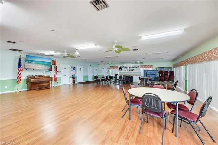 148 Seven Seas Way, Naples, Florida 34104