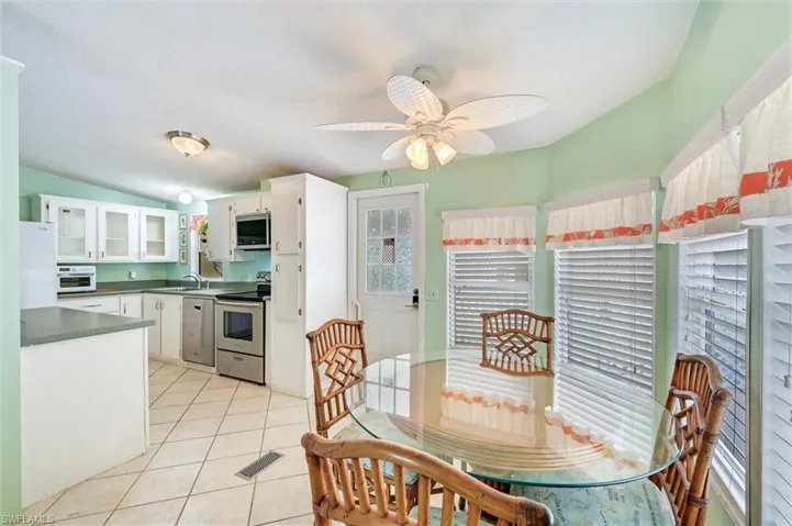 148 Seven Seas Way, Naples, Florida 34104