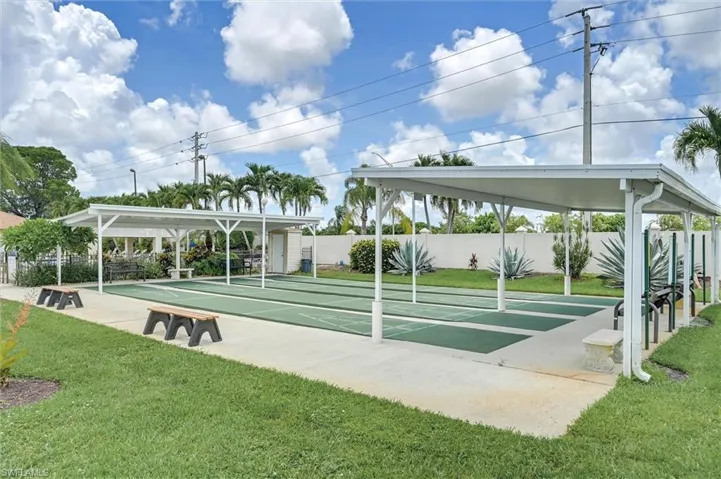 148 Seven Seas Way, Naples, Florida 34104
