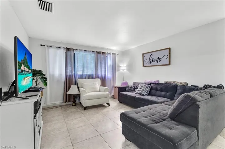 227-225 Cape Coral Pkwy E, Cape Coral, Florida 33904