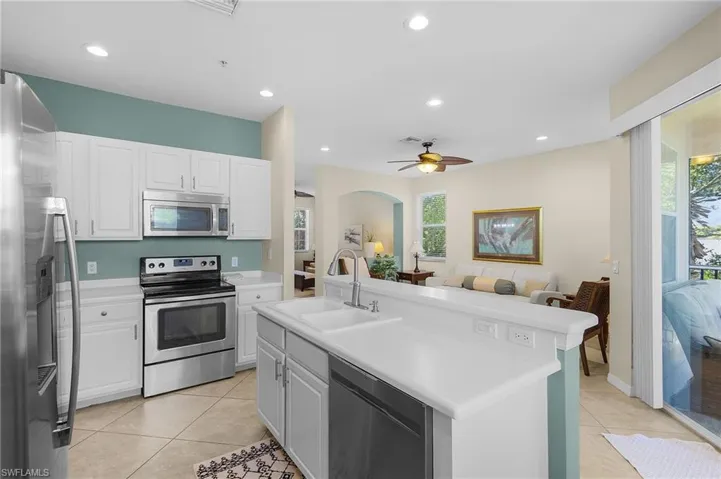 9651 Spanish Moss Way 4121, Bonita Springs, Florida 34135