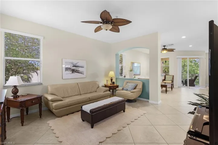 9651 Spanish Moss Way 4121, Bonita Springs, Florida 34135