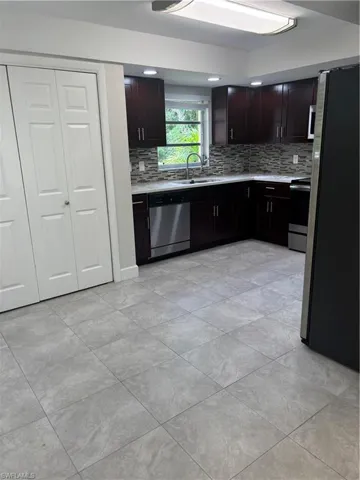 1210 Shady Rest Ln 12, Naples, Florida 34103