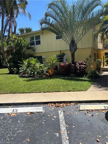 1210 Shady Rest Ln 12, Naples, Florida 34103