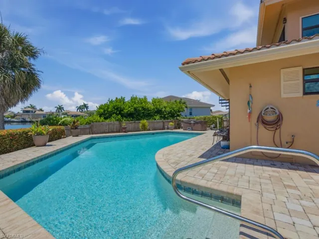 197 Gulfport Ct, Marco Island, Florida 34145
