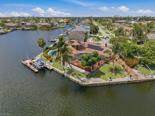197 Gulfport Ct, Marco Island, Florida 34145