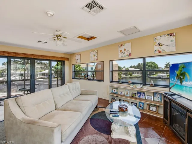 197 Gulfport Ct, Marco Island, Florida 34145