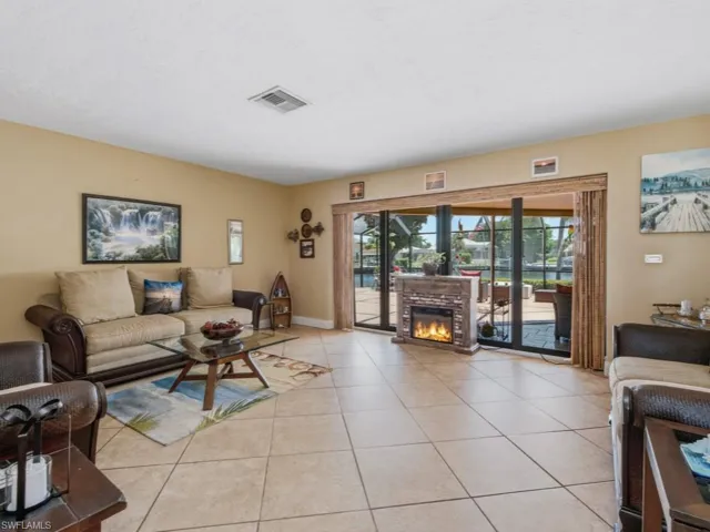 197 Gulfport Ct, Marco Island, Florida 34145