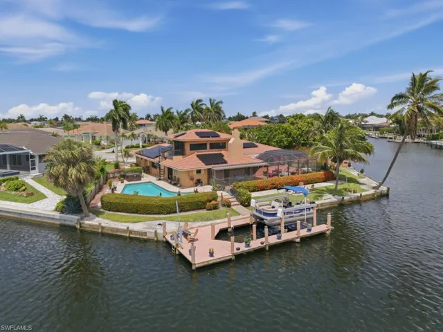 197 Gulfport Ct, Marco Island, Florida 34145