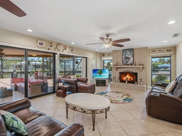 197 Gulfport Ct, Marco Island, Florida 34145
