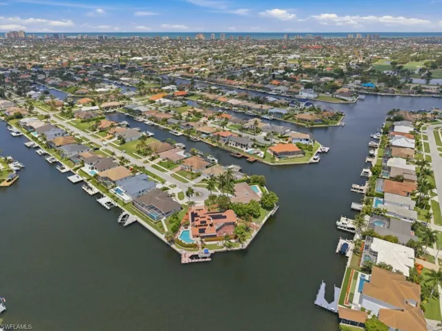 197 Gulfport Ct, Marco Island, Florida 34145