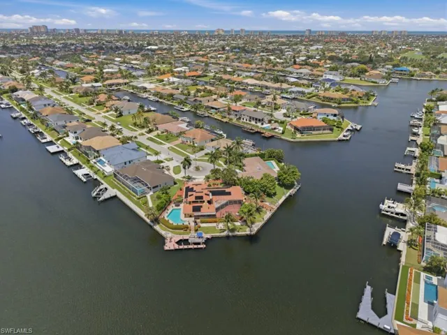 197 Gulfport Ct, Marco Island, Florida 34145