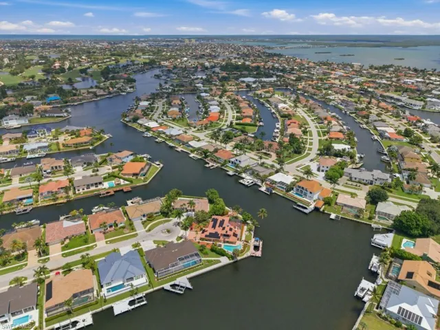 197 Gulfport Ct, Marco Island, Florida 34145