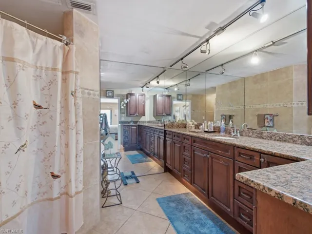 197 Gulfport Ct, Marco Island, Florida 34145