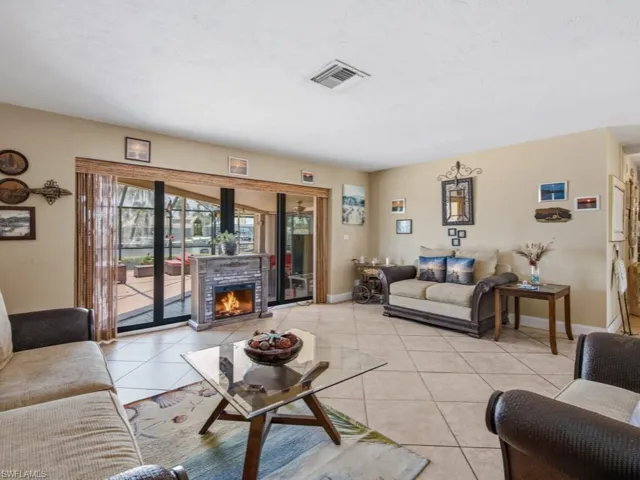 197 Gulfport Ct, Marco Island, Florida 34145