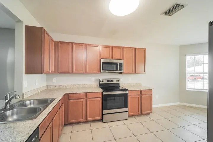 114 Sw 21st St, Cape Coral, Florida 33991