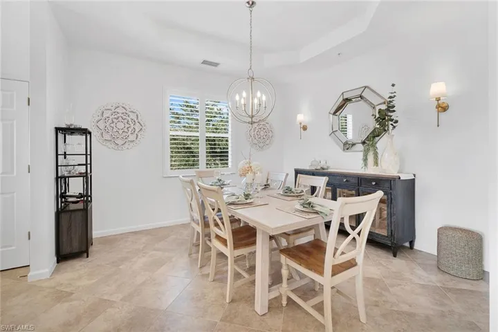 6686  Alden Woods  CIR, Naples, FL 34113