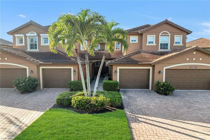 6686  Alden Woods  CIR, Naples, FL 34113