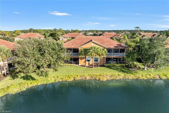 6686  Alden Woods  CIR, Naples, FL 34113