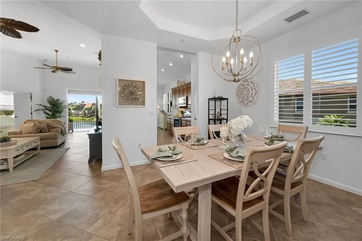 6686  Alden Woods  CIR, Naples, FL 34113