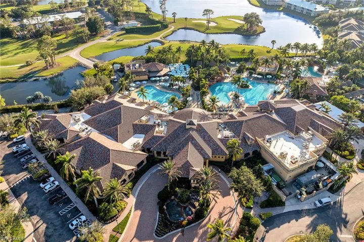 6686  Alden Woods  CIR, Naples, FL 34113