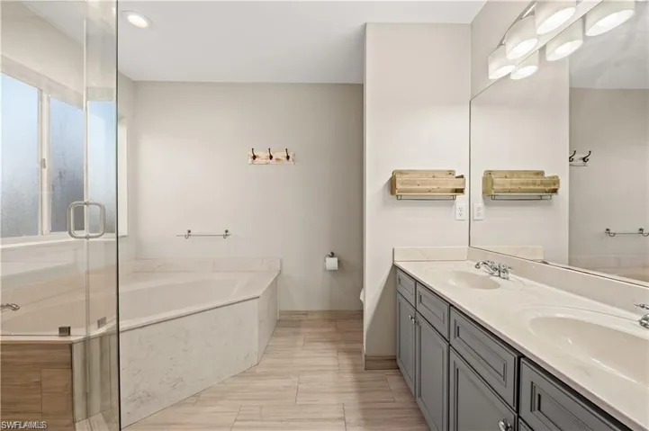 17579  Cherry Ridge  LN, Fort Myers, FL 33967