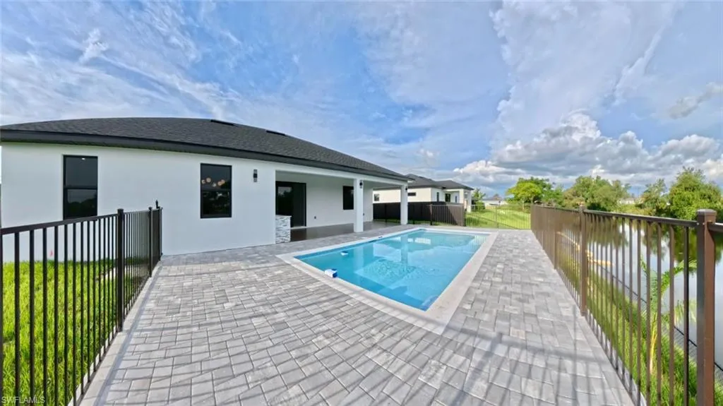 2126 26th ST, Cape Coral, FL 33909,225063748