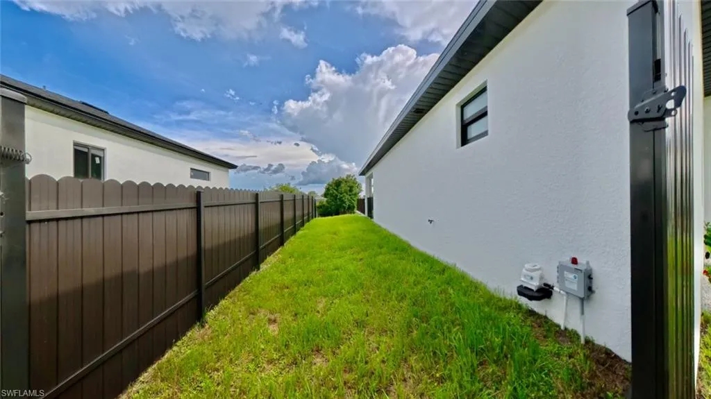 2126 26th ST, Cape Coral, FL 33909,225063748