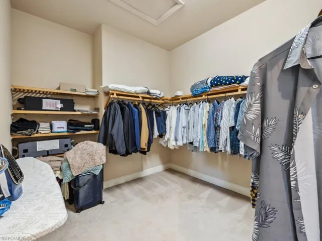 5705  Mango  CIR, Naples, FL 34110