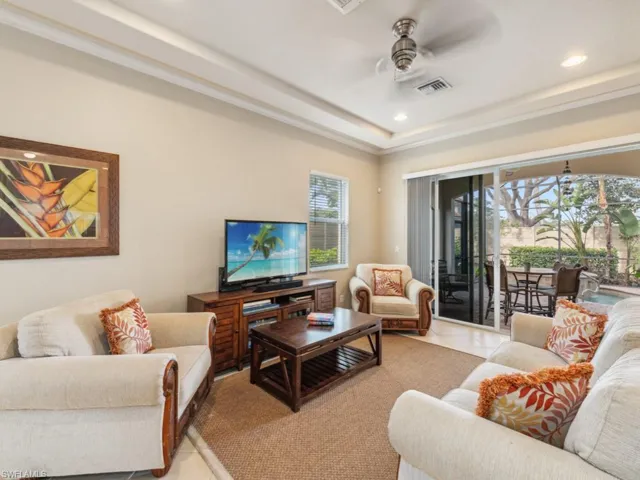 5705  Mango  CIR, Naples, FL 34110