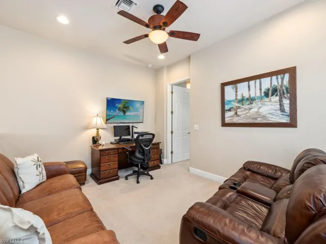 5705  Mango  CIR, Naples, FL 34110