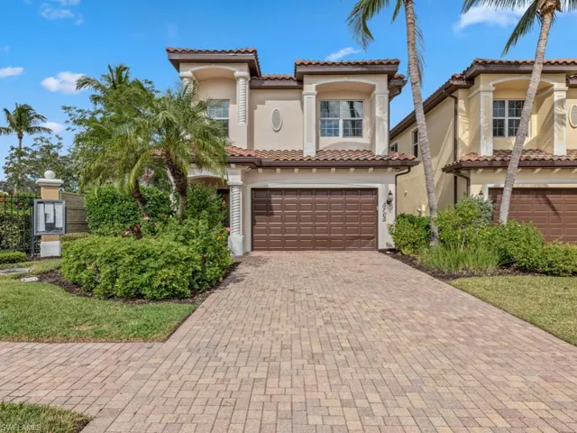 5705  Mango  CIR, Naples, FL 34110