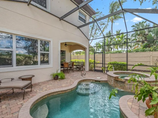 5705  Mango  CIR, Naples, FL 34110