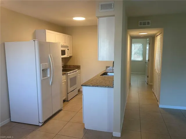 4621  Bayshore  DR, Naples, FL 34112