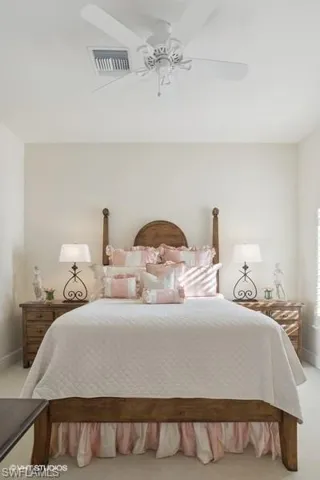 Middle Bedroom