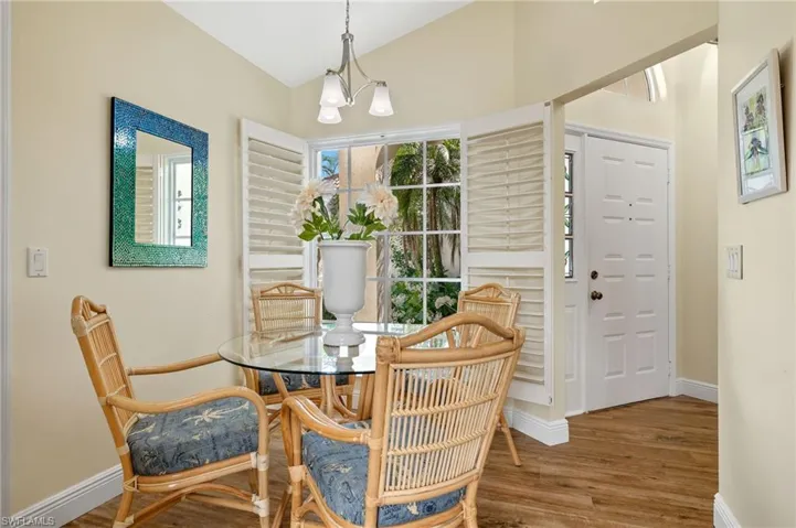 325  Carinosa  CT, Naples, FL 34110