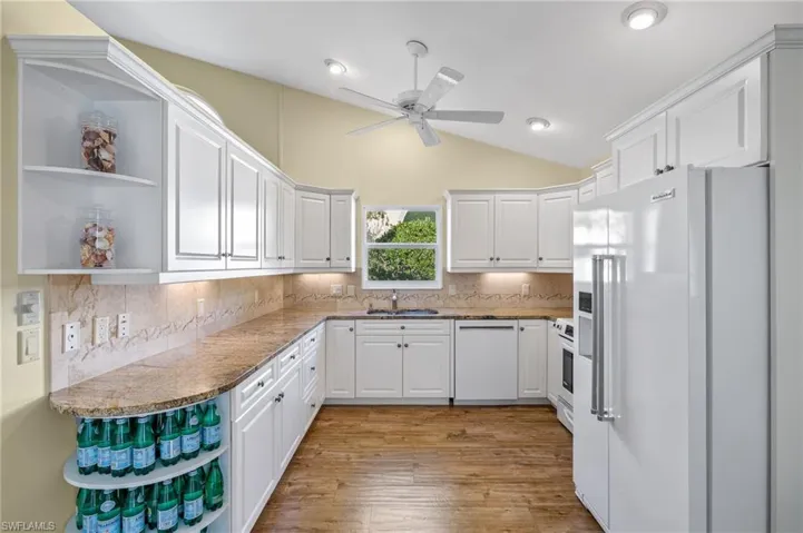 325  Carinosa  CT, Naples, FL 34110