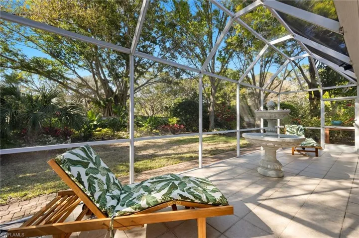 325  Carinosa  CT, Naples, FL 34110
