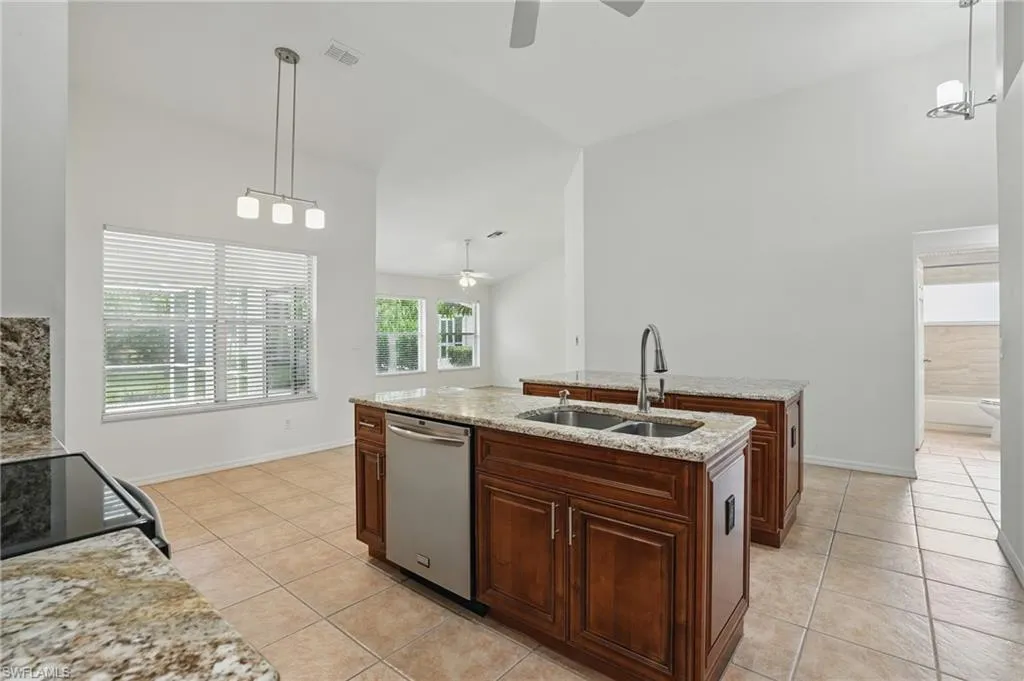 6643 Craven Hill WAY, Naples, FL 34104,225056181