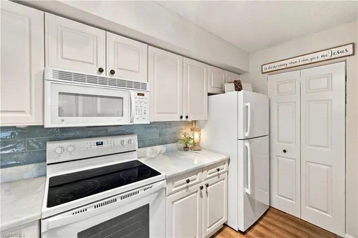 8930 Colonnades Ct E 635, Bonita Springs, Florida 34135